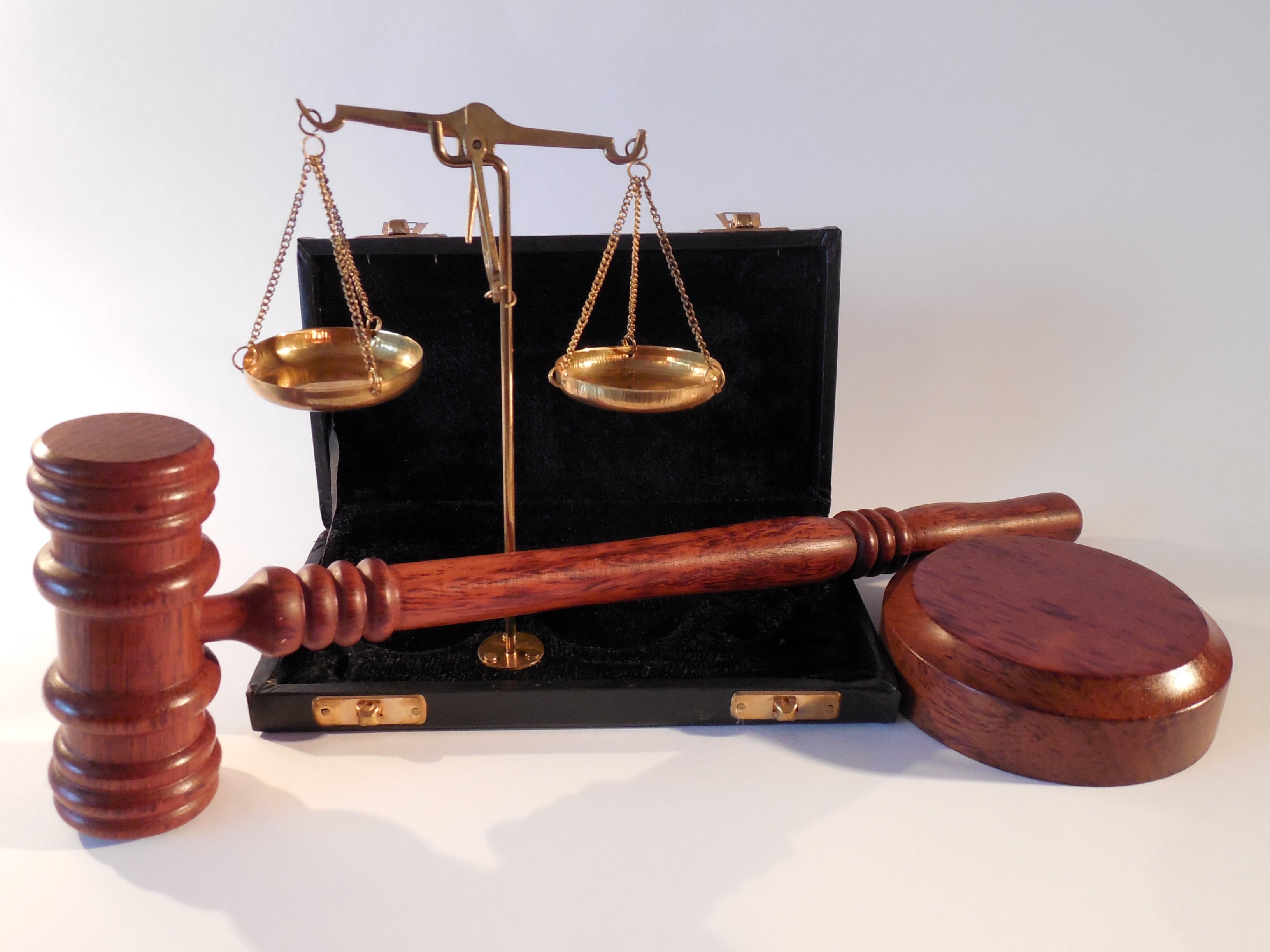 Recherche Avocat(e) Chrétien(ne)